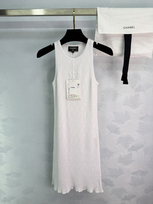 Chanel Spring Sleeveless Knit Dress with Wavy Skirt
