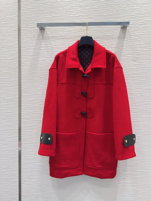 Louis Vuitton New Classic Woolen Coat with Exquisite Texture