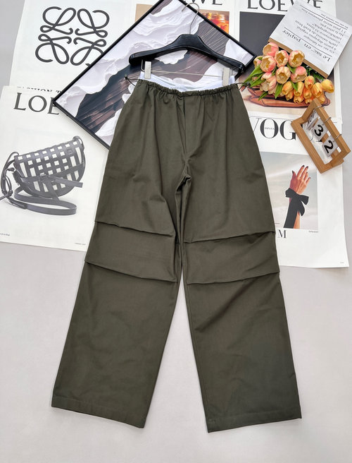 Alexander Wang Spring Cargo Pants with Contrast Waist for Relaxed Style
