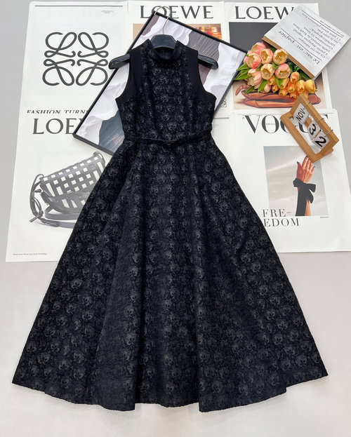 Dior Minimalist High-end Strapless Belted Long Dress