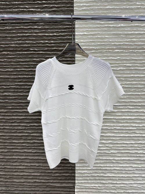 Chanel New Hollowed Knit Short-Sleeved Top with Skill