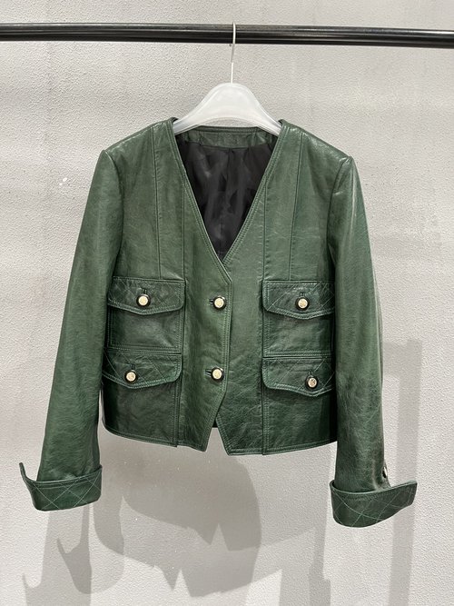 Chanel V - neck Retro Green Waxed Sheepskin Garment with Good Texture