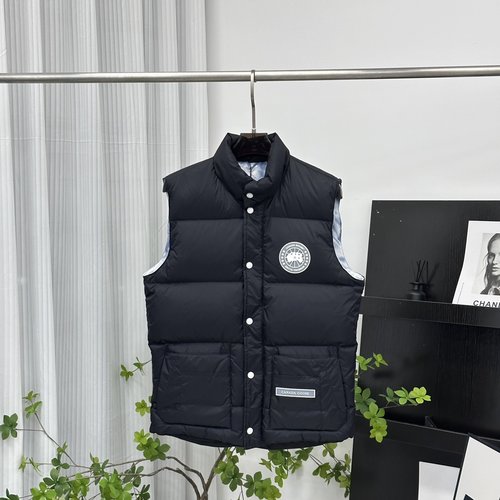 Canada Goose White Label Glacier Down Vest in Classic Black