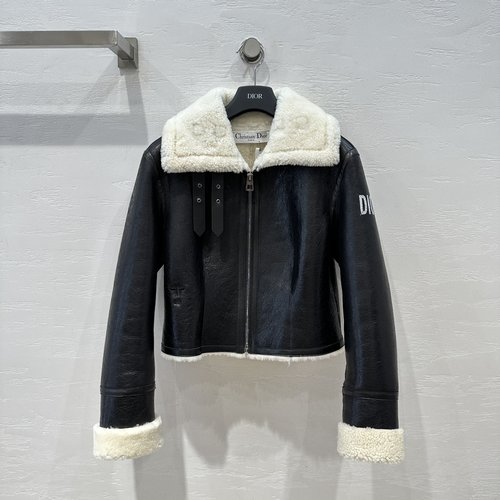 Dior High-End Fur Vest with Logo Embroidery and Elegant Design