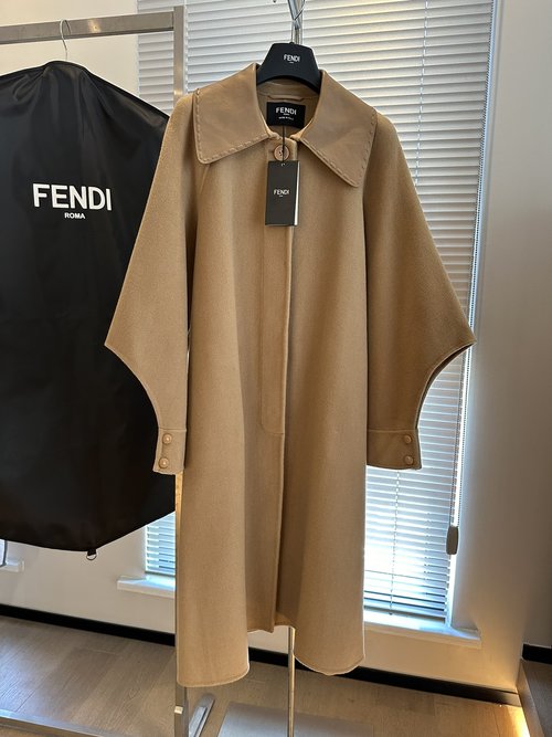 Fendi High-End Sheepskin Collar Wool Coat with Cuffed Sleeves