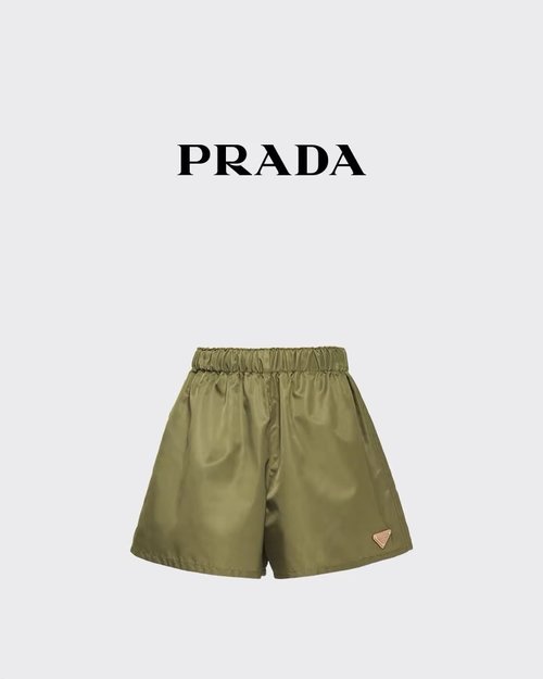 Prada Fashionable Relaxed Waist Wide-leg Shorts with Metal Logo
