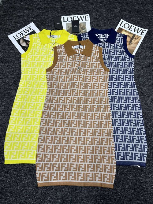 Fendi Double-F Knitted Sleeveless Dress with Polo Collar Design