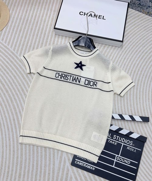 Dior Lucky Star Hollow-knit Short Sleeve Top with Unique Design