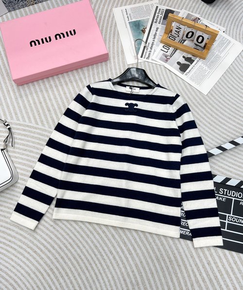 Celine Round-Neck Knit Sweater with Triumph Arch Embroidery Accent