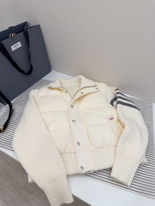 Thom Browne High-Quality Shelf-Edition Product