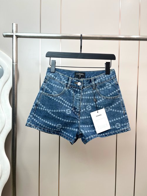 Chanel Fashionable Polka-dot Denim Shorts with Laser-burned Pattern