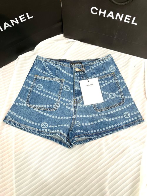 Chanel New Arrival: Laser-Cut Polka Dot Denim Shorts with Custom Fabric, Slimming Design