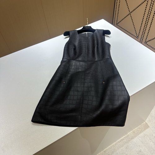 Hermes Refined Sheepskin Leather Skirt with Minimalist Tailoring