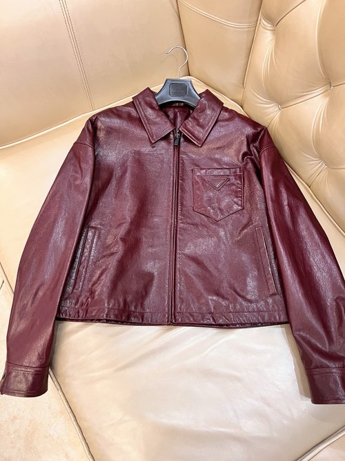 Versace Exclusive High-End Vintage Modern Chic Leather Jacket with Elastic Hem Design