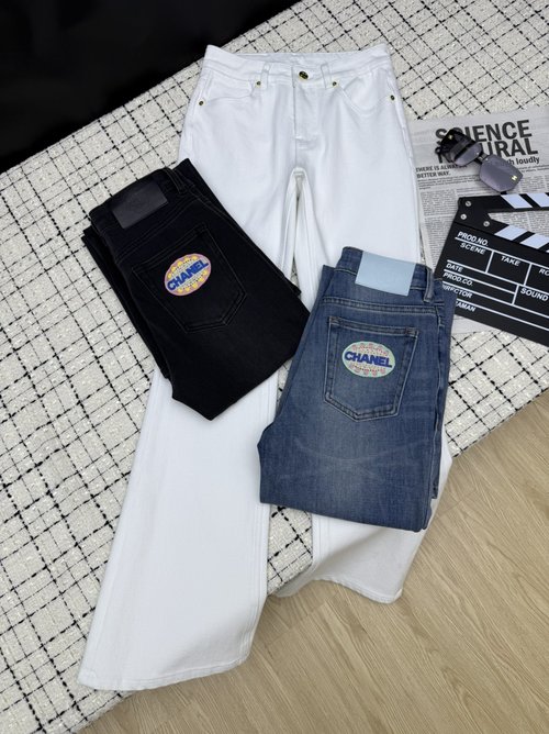 Chanel Leg-Lengthening Contrast Logo Micro-Flare Jeans