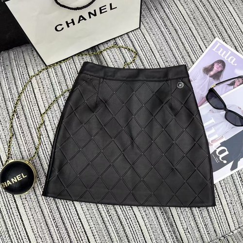Chanel Cha Series: Sheepskin Short Skirt with Diamond Pattern and Double C Logo