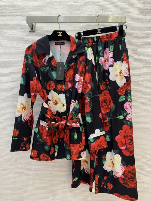 Dolce & Gabbana Floral Print Pajama-Inspired Homewear Set with Belt Accent