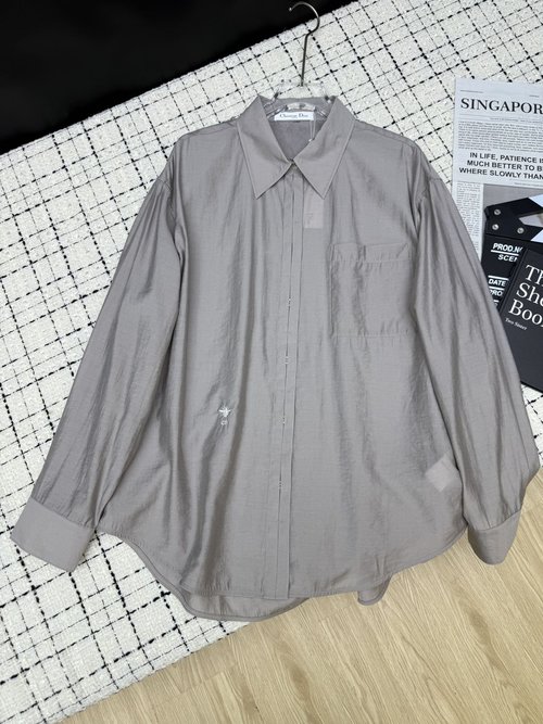 Alexander Wang Classic Embroidered Bee Logo Sun Shirt for Everyday Refinement