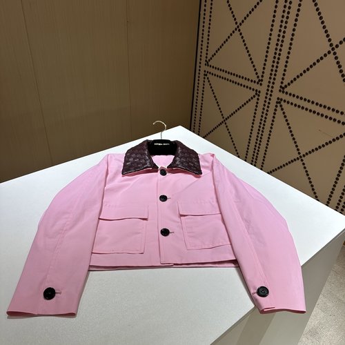 Bottega Veneta Elegant Leather Trench Coat Featuring a Woven Collar, Made of Imported Cotton Lambskin