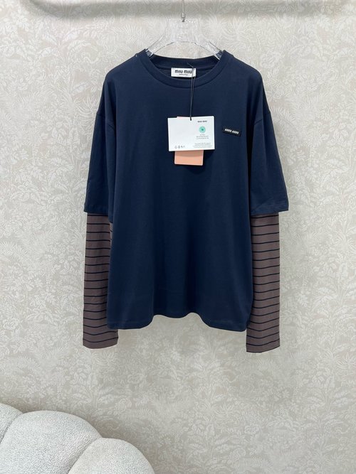 Loro Piana Chic Round-Neck Two-Tone Long-Sleeved T-Shirt with Logo