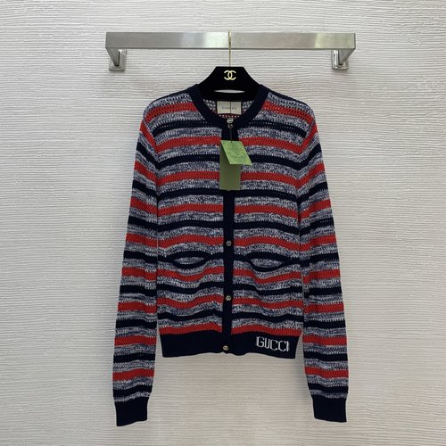 Gucci GG Buttoned Knit Cardigan with Double Pockets