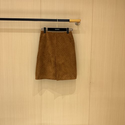 Gucci Elegant Genuine Leather Coat with Embroidered Collar and Distinctive Texture