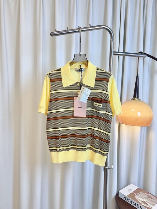 Miu Miu Customized Wool Top with Contrast Collar and Logo Pocket, Stylish Appearance