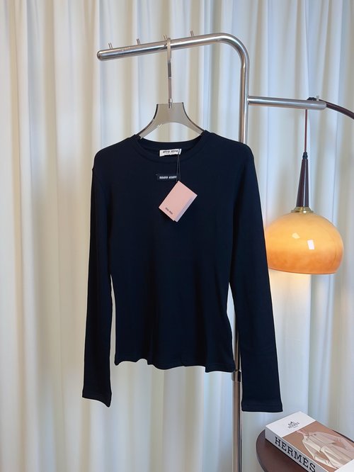 Miu Miu Long Sleeve Logo Threaded T-shirt, Elastic Cotton, Soft and Breathable