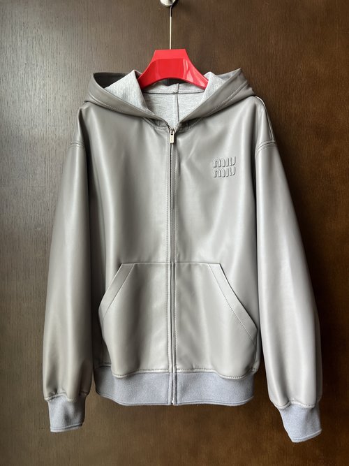 Versace Exclusive Oversized Hooded Leather Coat with 3D Tailoring and Hand - crafted Logo