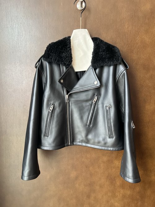 Loewe High-Class Single Leather Coat with Imported Lambskin Fur Collar