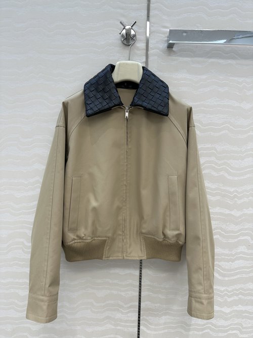 Bottega Veneta New Arrival Jacket with Detachable Wool Knit Collar