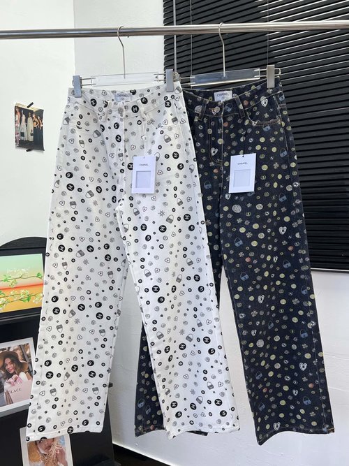 Chanel Stylish Two-color Printed High-waist Straight Jeans for Everyday Wear