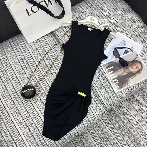 Loro Piana Metallic Decorated Sleeveless Ribbed Vest with Slimming Design