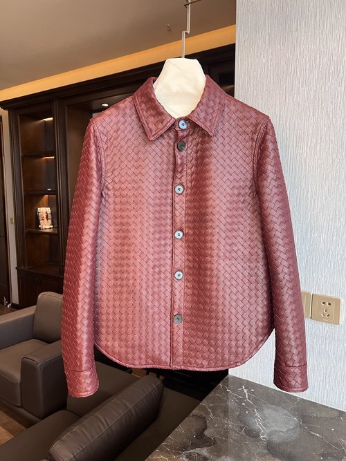 Bottega Veneta Classic Vintage Jacket with Heavy - Weight Weaving