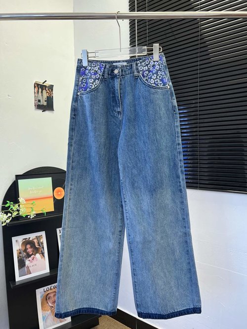 Chanel Chanel-inspired Gradient Straight-leg Jeans, Fashionable and Versatile