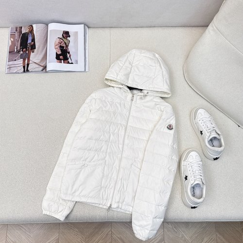 Moncler Classic Lightweight Hooded Down Jacket Filled with Imported White Goose Down