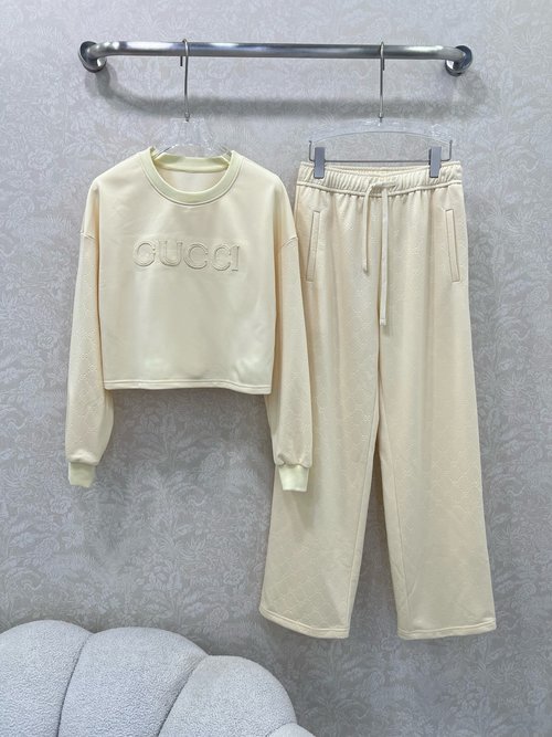 Gucci Leisure Sports Set with Double-G Monogram and Classic Embroidery