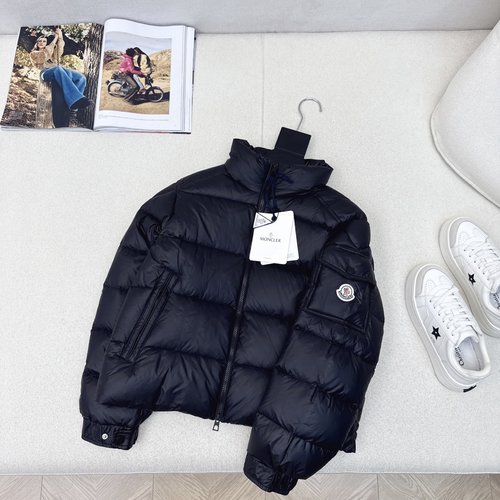 Moncler Short Collared Down Jacket with Three-Dimensional Cutting