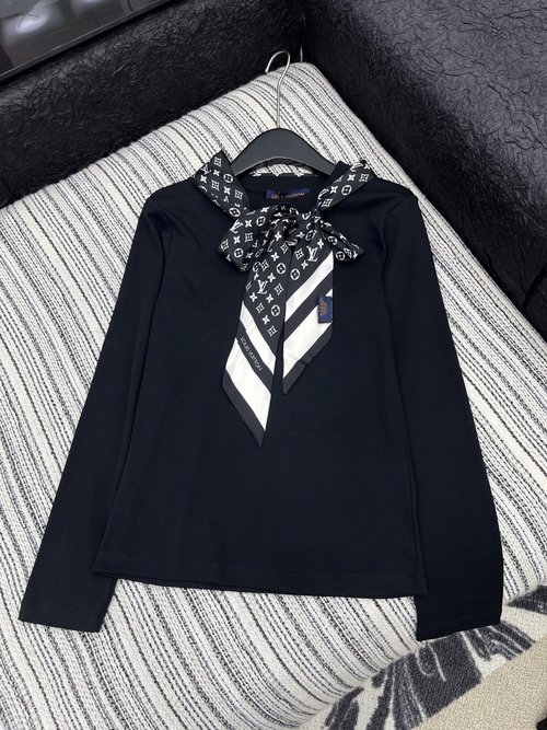 Louis Vuitton Exquisite Silk Scarf Long-sleeved T-shirt for Stylish Outfits