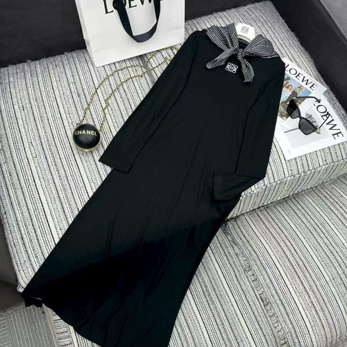 Loewe Classic Long-Sleeved Round-Neck Dress with Embroidery Logo and Printed Scarf