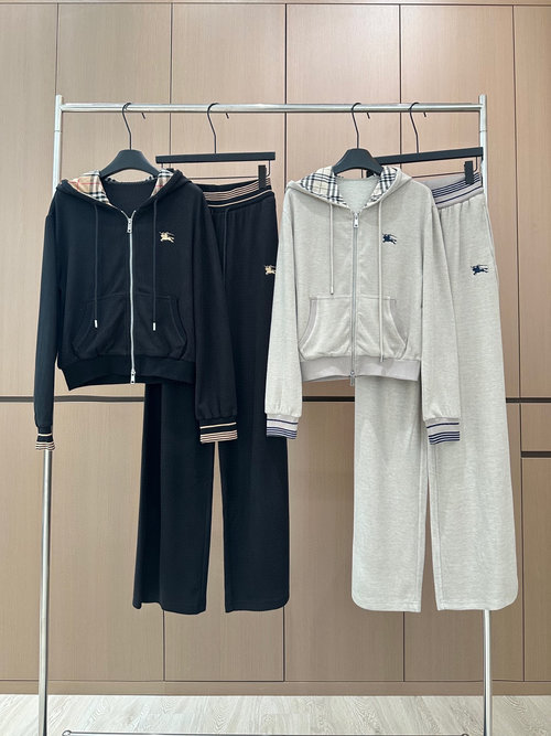 Burberry Designer Original Double-Zippered Suit with Lazy French Aesthetic