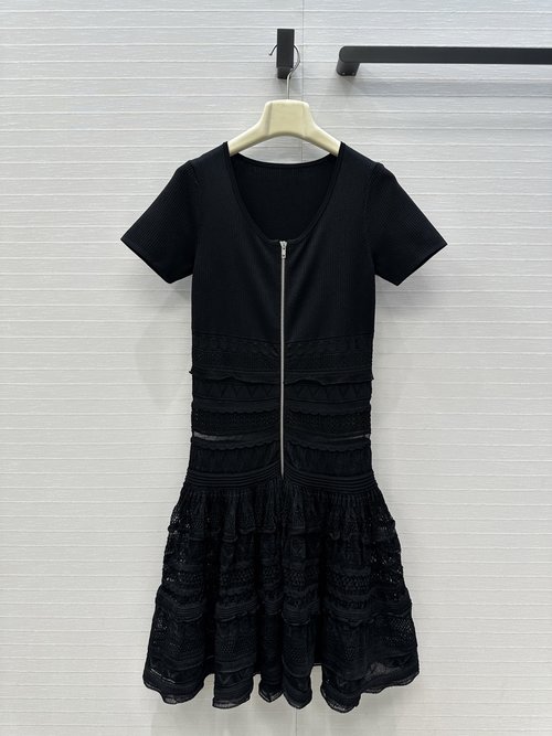 Alaia New Ballet-style Hollow-knitted Dress, Elegant and Sophisticated