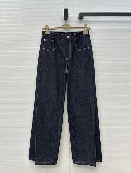 Brunello Cucinelli Exclusive High-sense Wide-leg Jeans with Unique Details and Stylish Design