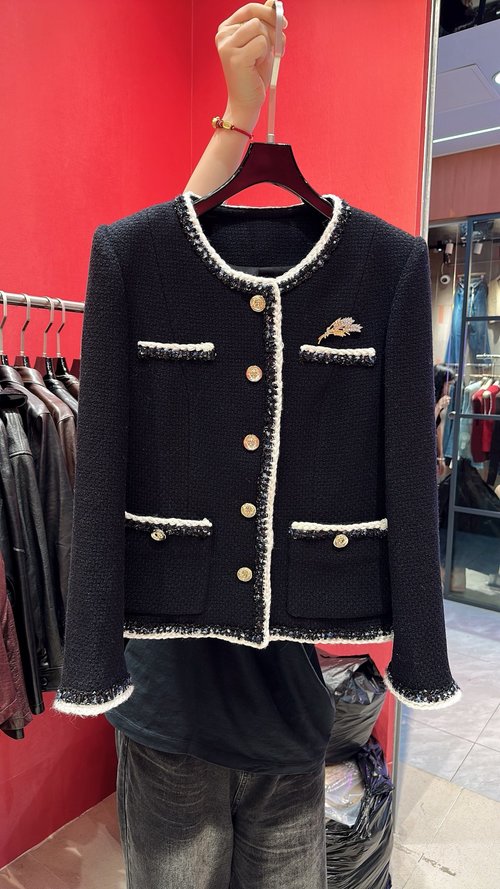 Chanel Jennie s Similar Classic Tweed Coat with Superior Fit