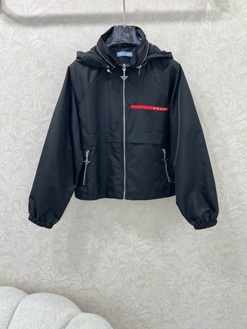 Prada Red Label Nylon Hooded Jacket with Hidden Hood, Suitable for Daily Wear