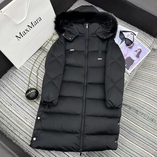 Max Mara Recommended Long Down Coat with Fox Fur Collar