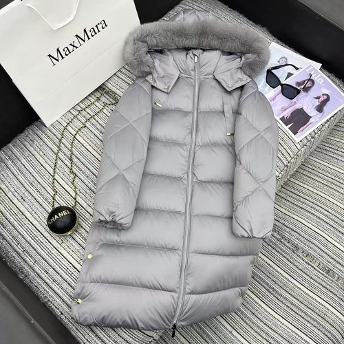 Max Mara Luxury White Goose Down Long Coat with Fox Fur Collar and Gold Side Buttons