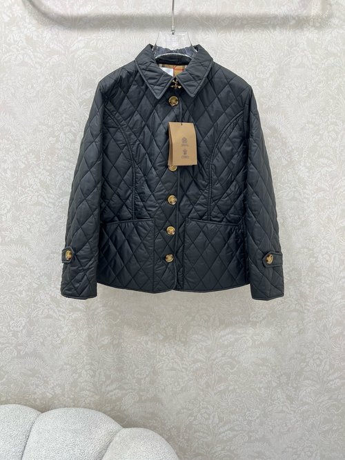 Burberry Quilted Cotton Jacket with Vintage Lining and Classic H Silhouette