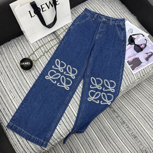 Loewe Early Autumn Recommended: Beaded Straight-Leg Jeans with Nice Wash Color