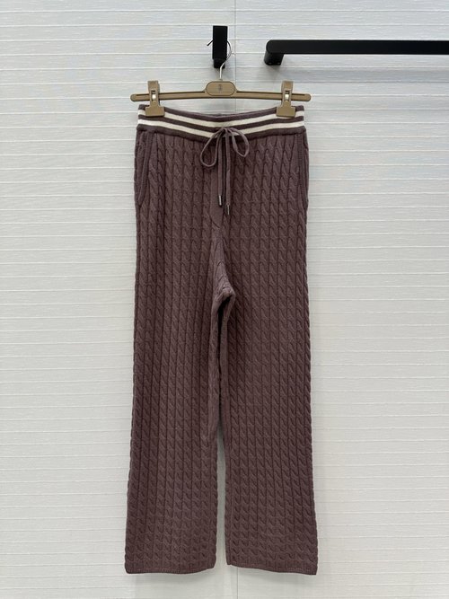 Brunello Cucinelli Luxurious Cashmere Trousers from Tennis Collection, Streamlined and Sophisticated
